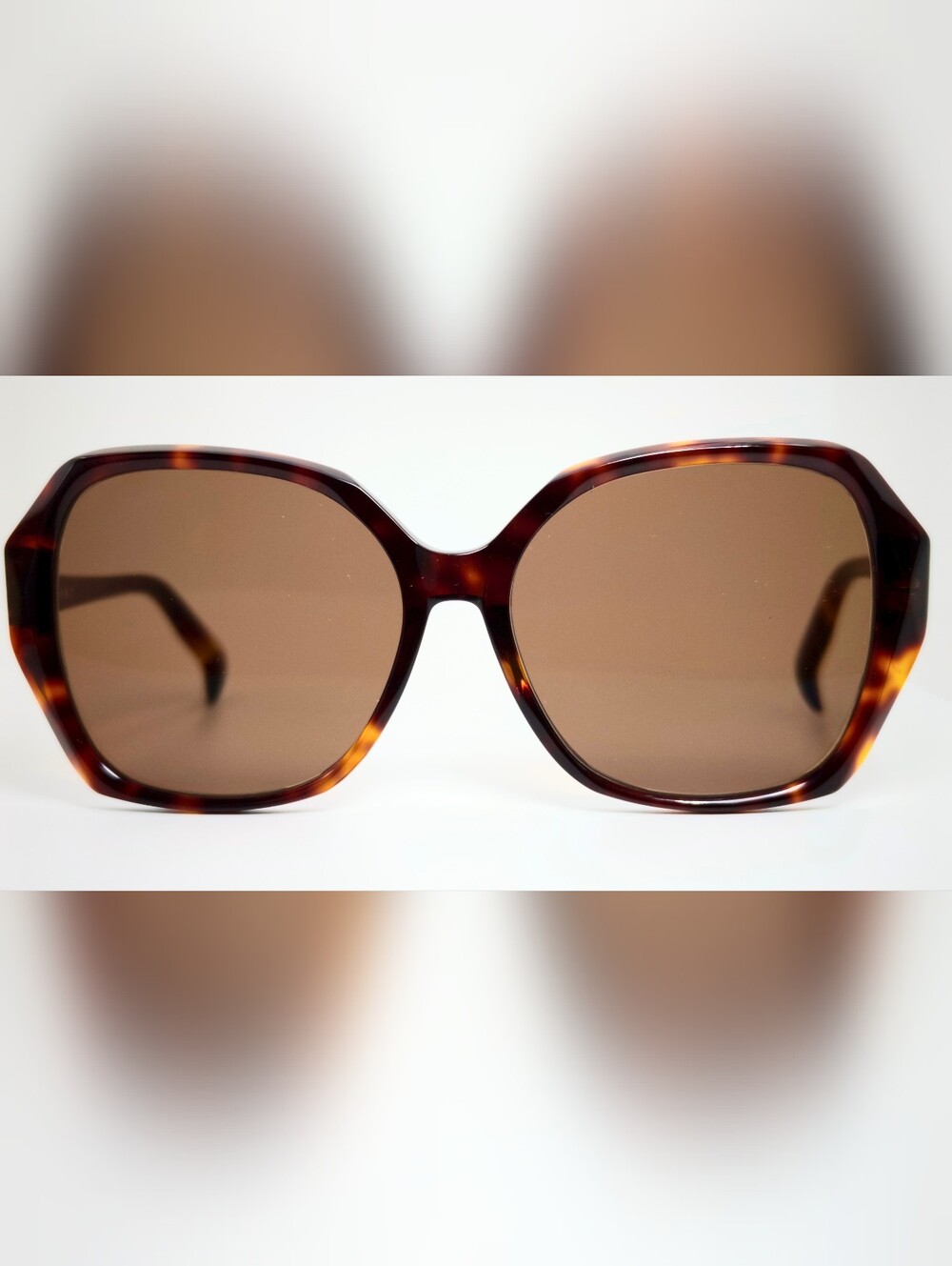 Isabella. Tortoiseshell Oversized Eyewear. Faceted Texture Frame.
